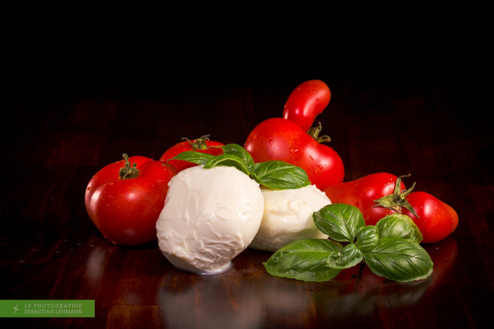 Fotograf Düren Produktfoto Tomate Mozzarella Basilikum