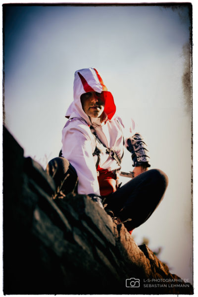 Thorsten als Assassine beim Assassins Creed Foto Shooting in Blankenberg mit Fotograf Sebastian Lehmann