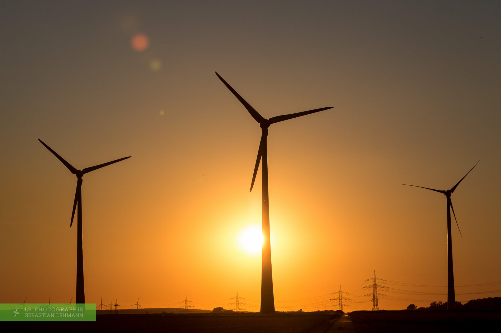 Fotograf Düren - Windkraftanlage im Sonneuntergang