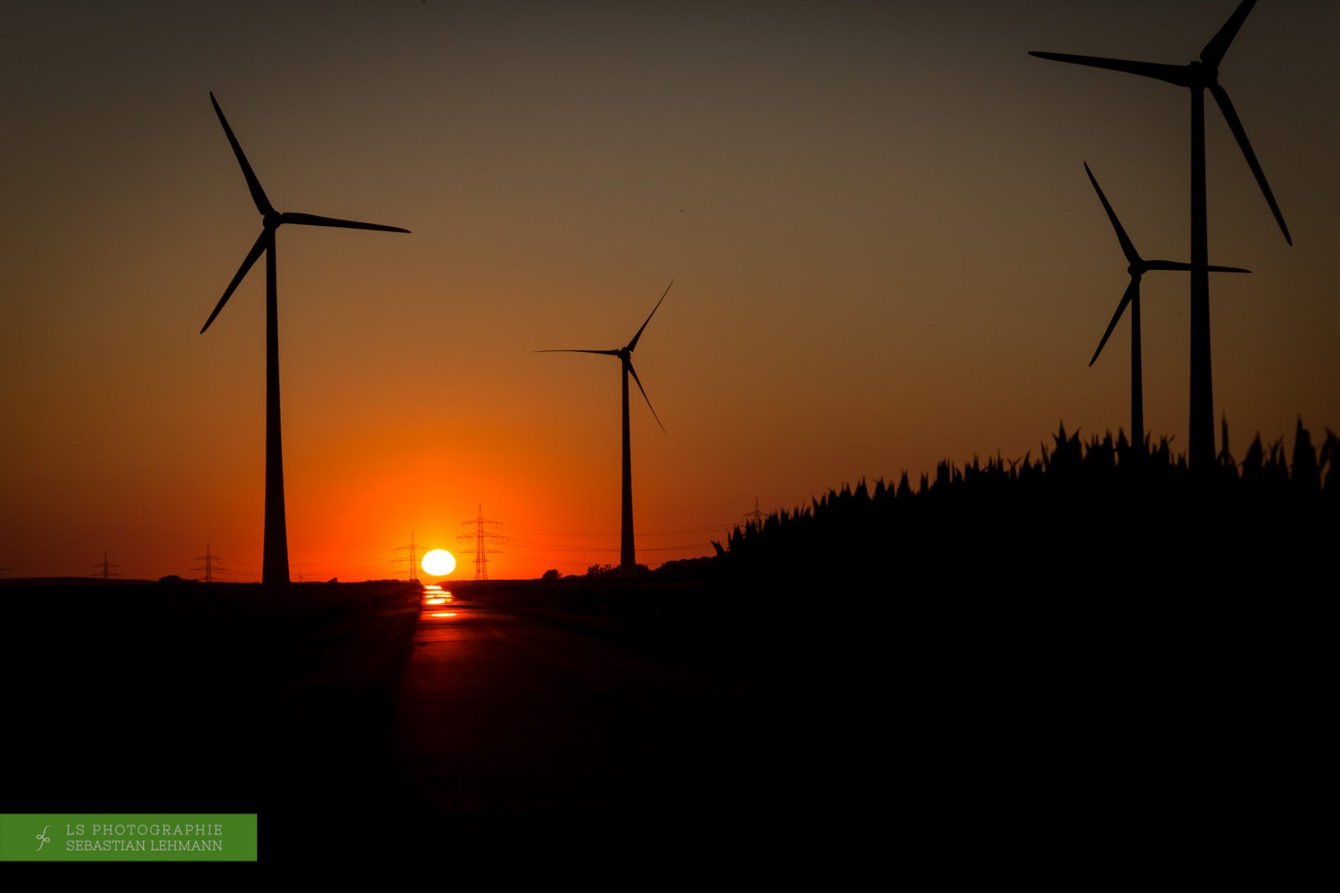 Fotograf Düren - Windenergie im Sonneuntergang