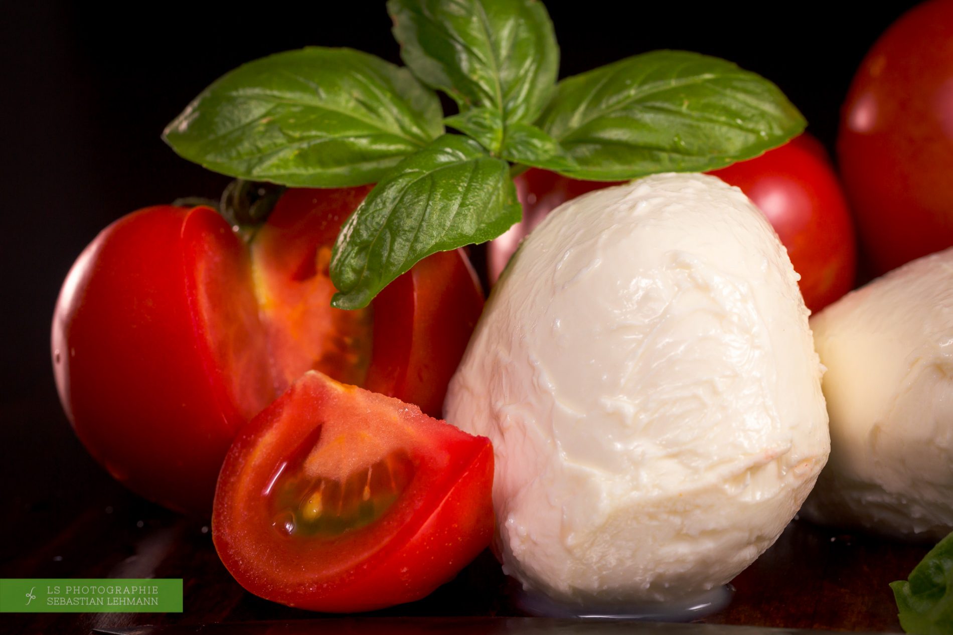 Fotograf Düren Produktfoto Tomate Mozzarella Basilikum