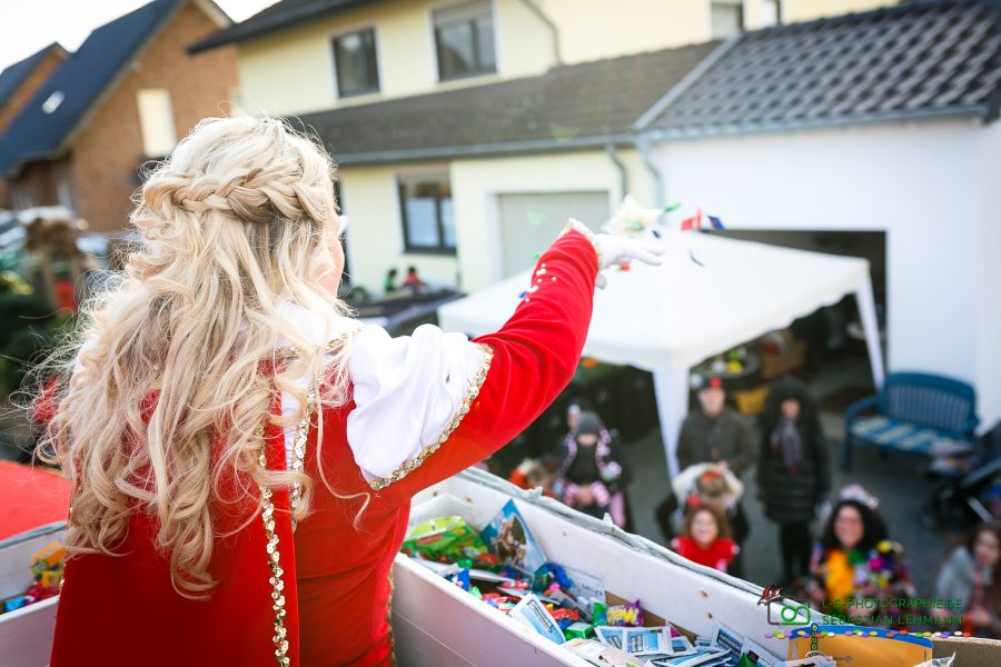 Karnevalszug in Bockeroth Bild von LS Photographie Düren Sebastian Lehmann