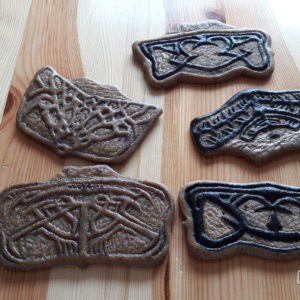 "Herstellung der verzierten Armpanzer aus Worbla" Behind the Scenes in Düren - für das Assassins Creed Shooting. | Bild: LS Photographie - Sebastian Lehmann